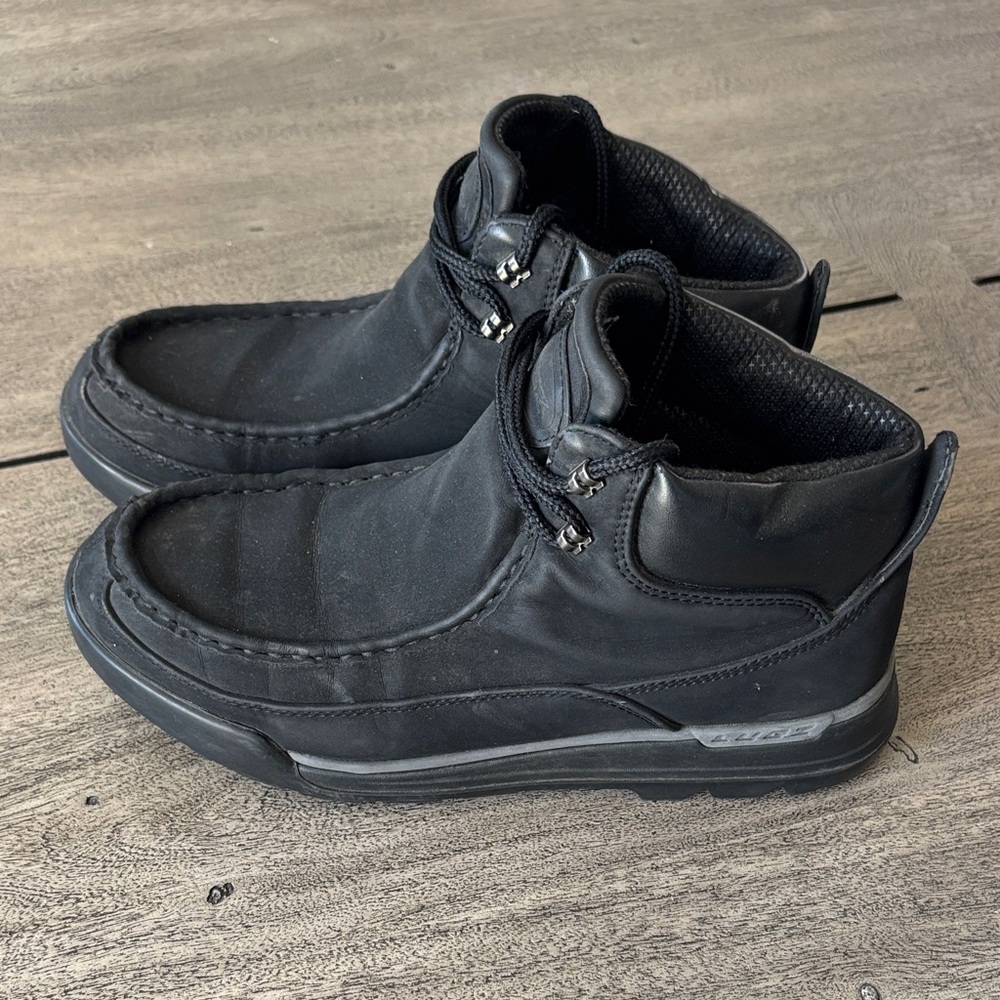 LAST CHANCE! Donating 4/1! 
Lugz Men's Strutt LX Chukka Boots